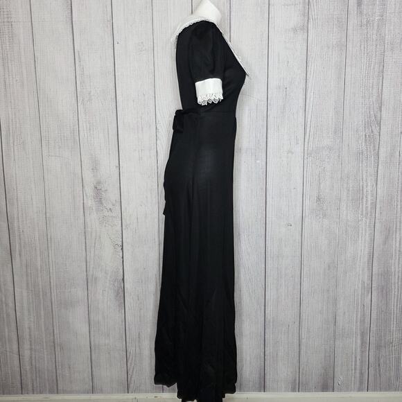 VTG 70s Black Maxi Dress w/ Peter Pan Collar & Strawberry Patches, sz Small - Picture 3 of 6